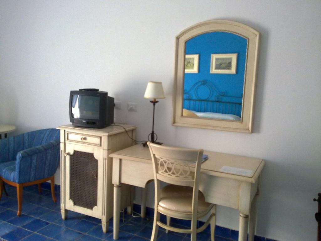 Hotel Rocce Azzurre Λίπαρι Δωμάτιο φωτογραφία
