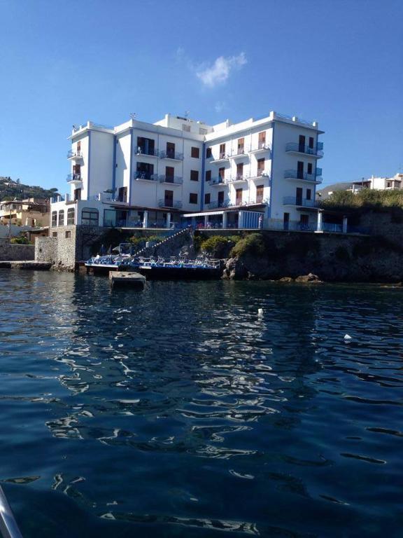 Hotel Rocce Azzurre Λίπαρι Εξωτερικό φωτογραφία
